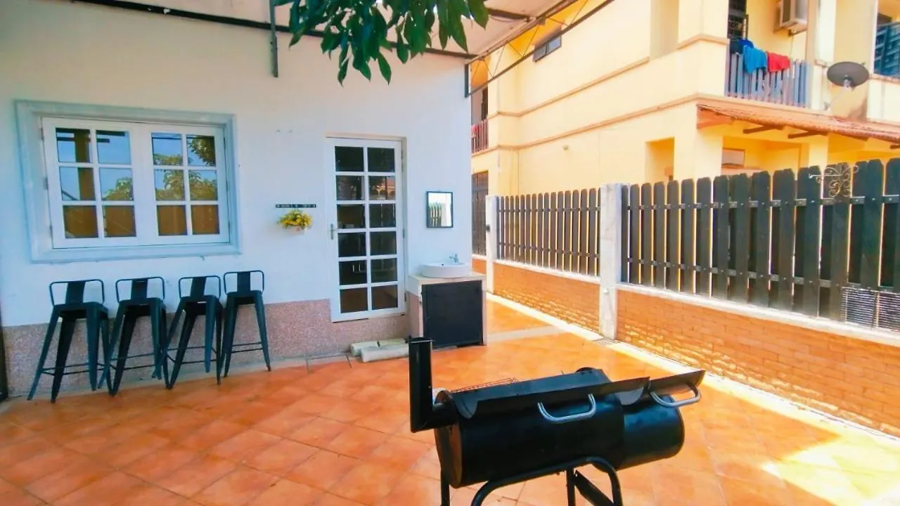 Trendy Private Pool Villa - Airloft , Pool , Ps4 - 2 Mins To The Beach Бату-Ферринги 0*,  Малайзия
